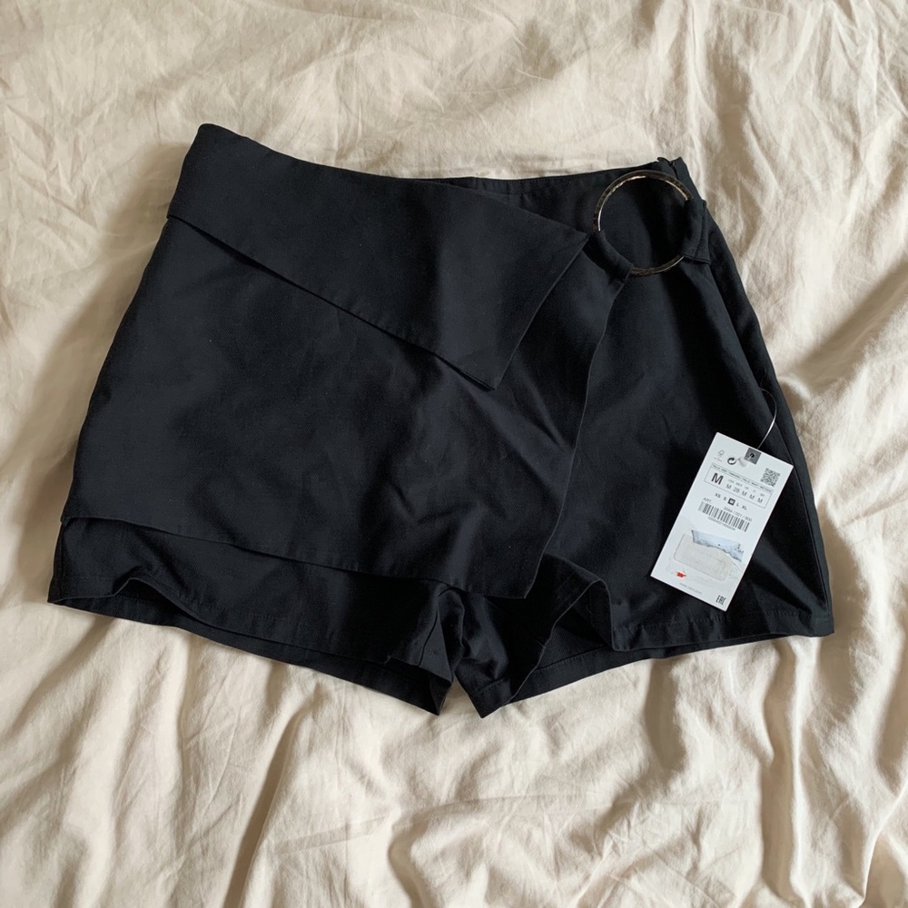 [Zara] black basic belted skorts